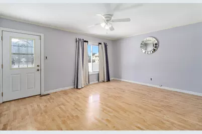 451 Yorkshire Square, Bolingbrook, IL 60440 - Photo 3