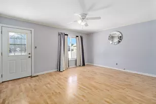 451 Yorkshire Sq, Bolingbrook, IL 60440 - Photo 3