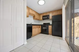 47 E Gant Circle, Streamwood, IL 60107 - Photo 5