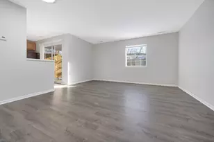 47 E Gant Circle, Streamwood, IL 60107 - Photo 3