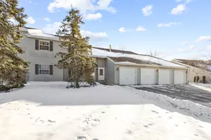 47 E Gant Circle, Streamwood, IL 60107 - Photo 1