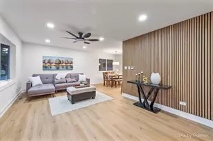 1942 Trail Ridge St, Arlington Heights, IL 60004 - Photo 11