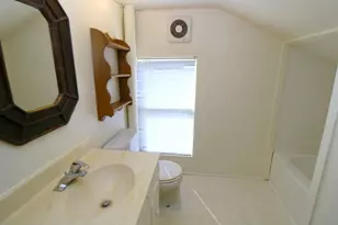 726 S Jefferson St, Woodstock, IL 60098 - Photo 23