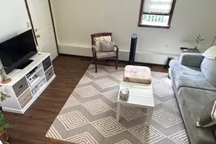 726 S Jefferson St, Woodstock, IL 60098 - Photo 3