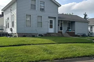 726 S Jefferson St, Woodstock, IL 60098 - Photo 1