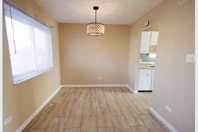 1119 S Curtis Avenue #E51, Kankakee, IL 60901 - Photo 5