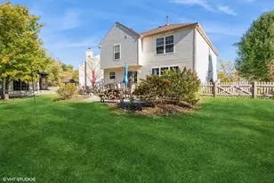 11061 Bayou Ct, Huntley, IL 60142 - Photo 3