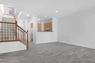 307 Huntington Ct, Oswego, IL 60543 - Photo 3