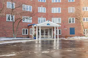 7120 N Milwaukee Ave, Niles, IL 60714 - Photo 1