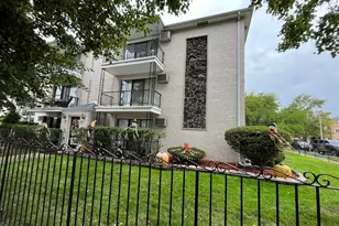 1601 Downs Dr, Calumet City, IL 60409 - Photo 3