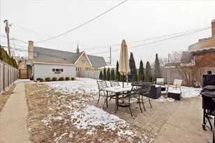 5209 N Osceola Ave, Chicago, IL 60656 - Photo 17