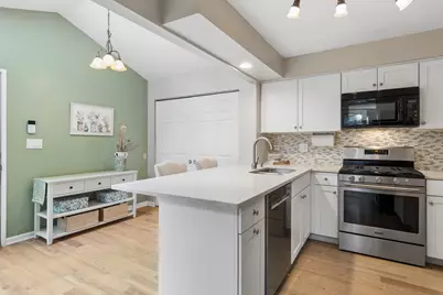 1204 Hobson Oaks Court #1204, Naperville, IL 60540 - Photo 5