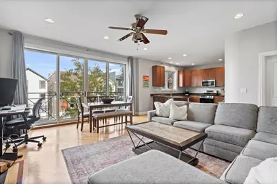 1541 W Chestnut Street #2, Chicago, IL 60642 - Photo 5