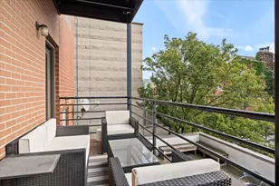 1541 W Chestnut St, Chicago, IL 60642 - Photo 19