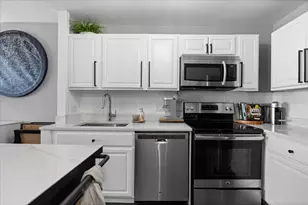 5415 N Sheridan Rd, Chicago, IL 60640 - Photo 5