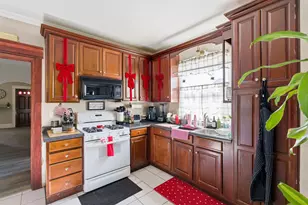 527 Jackson St, Aurora, IL 60505 - Photo 9