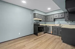 2501 Unit D 26th Ave, Rock Island, IL 61201 - Photo 9