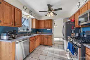 680 Cypress Bridge Rd, Lake Zurich, IL 60047 - Photo 9