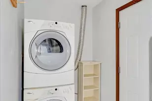 577 Canterbury Dr, Carol Stream, IL 60188 - Photo 31