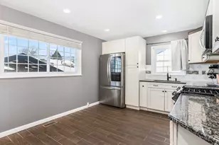 724 Echo Ave, Romeoville, IL 60446 - Photo 3