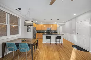 1132 W Wolfram St, Chicago, IL 60657 - Photo 7