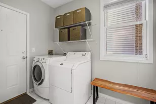 1132 W Wolfram St, Chicago, IL 60657 - Photo 19