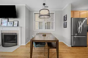 1132 W Wolfram St, Chicago, IL 60657 - Photo 5