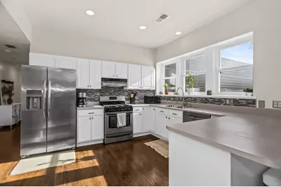 4817 S Evans Avenue #2S, Chicago, IL 60615 - Photo 5