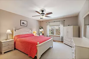 2920 Langston Cir, Saint Charles, IL 60175 - Photo 13