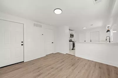 9319 S Merrill Avenue, Chicago, IL 60617 - Photo 13