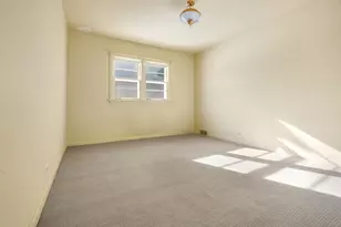 851 N Grove Ave, Elgin, IL 60120 - Photo 15