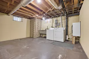 851 N Grove Ave, Elgin, IL 60120 - Photo 21