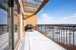 10735 Clock Tower Dr, Countryside, IL 60525 - Photo 21