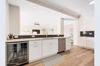 10735 Clocktower Drive #503, Countryside, IL 60525 - Photo 13