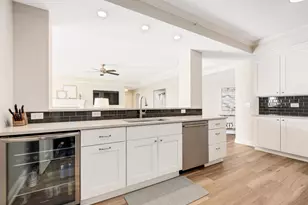 10735 Clock Tower Dr, Countryside, IL 60525 - Photo 13