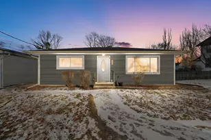 300 N Garfield St, Hinckley, IL 60520 - Photo 17