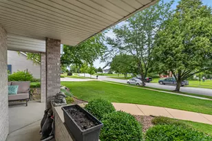 604 Mahoney Dr, Minooka, IL 60447 - Photo 65