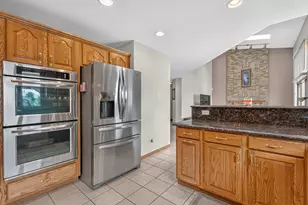 604 Mahoney Dr, Minooka, IL 60447 - Photo 5