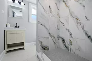 9313 S 82nd Ct, Hickory Hills, IL 60457 - Photo 21