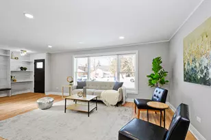 9313 S 82nd Ct, Hickory Hills, IL 60457 - Photo 5