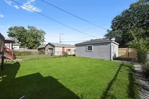 7545 S Merrill Ave, Chicago, IL 60649 - Photo 17