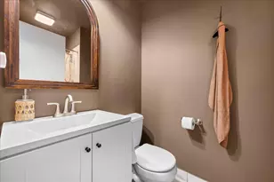 1960 N Seminary Ave, Chicago, IL 60614 - Photo 27