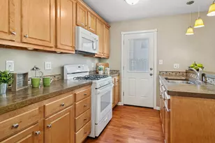 1550 N Dartmoor Ave, Palatine, IL 60067 - Photo 9