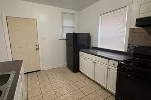 7741 S Yates Blvd, Chicago, IL 60649 - Photo 5