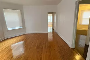 7741 S Yates Blvd, Chicago, IL 60649 - Photo 3