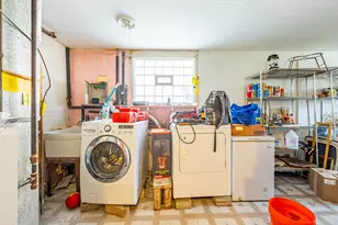 641 W 54th Pl, Chicago, IL 60609 - Photo 9