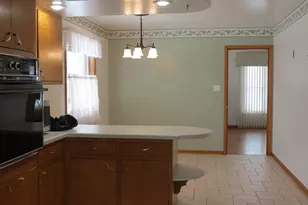 120 E 6 Th Streets, Momence, IL 60954 - Photo 9