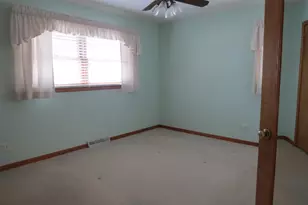120 E 6 Th Streets, Momence, IL 60954 - Photo 11