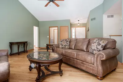 4797 Lindbloom Lane, Cherry Valley, IL 61016 - Photo 7