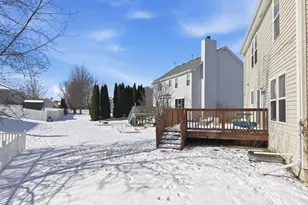 379 Stone Hollow Dr, Poplar Grove, IL 61065 - Photo 3